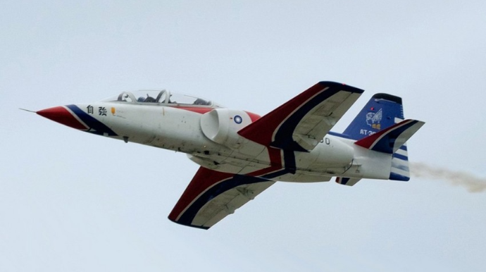 Самолет ВВС Тайваня разбился в ходе тренировочного полета
