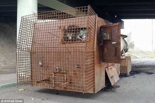 İŞİD-in "ölüm maşınları" məhv edilir - FOTO