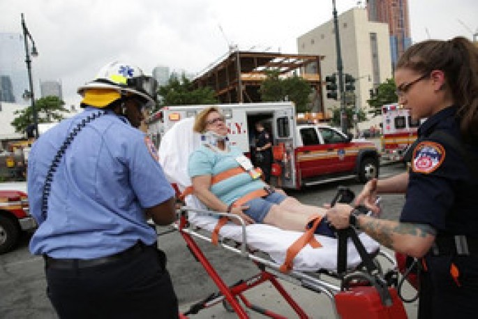 Su taksisi limana çırpıldı - 30 yaralı