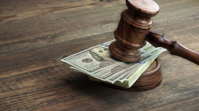 Azərbaycanda iş adamlarının əmlakları hərraca çıxarılır