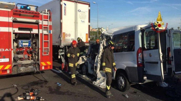 İtaliyada baş verən qəzada 6 nəfər daun sindromlu sərnişin ölüb