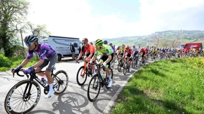 Velosipedçi yarış zamanı öldü - FOTO