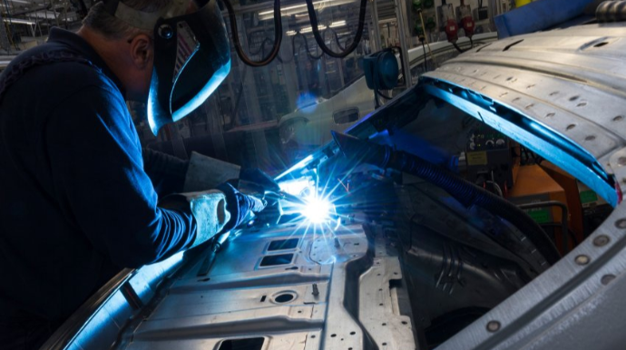 Zirehli avtomobillər belə hazırlanır - MARAQLI MƏQAMLAR