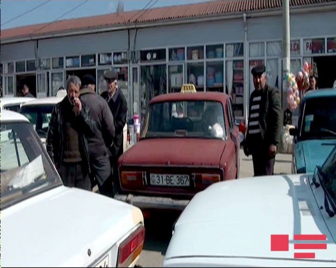İsmayıllıda taksi sürücüsü həmkarını baltaladı – FOTO+VİDEO