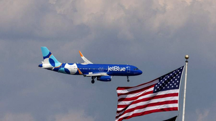 ABŞ-də təyyarə təcili eniş etdi, 15 nəfər xəsarət aldı