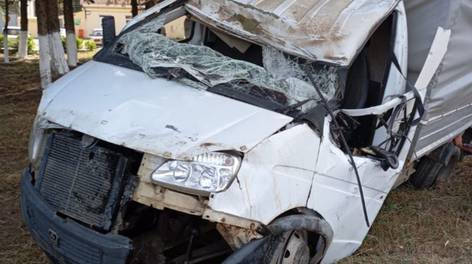 Серьёзное ДТП в Джалилабаде: грузовик превратился в груду металла   - ФОТО
