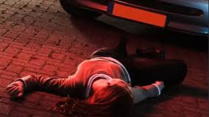 19 yaşlı qızı maşın vurdu - Vəziyyəti ağırdır