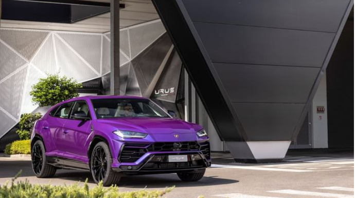 20 000-ci “Lamborghini Urus”  avtomobili Bakıda sahibinə təhvil verildi   - FOTO