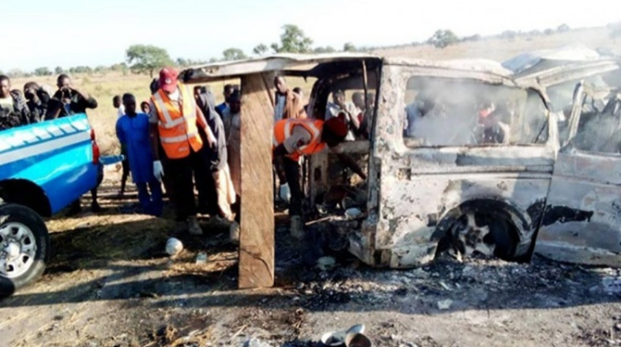 Terrorçular avtobusu yandırdılar: 30 ölü 