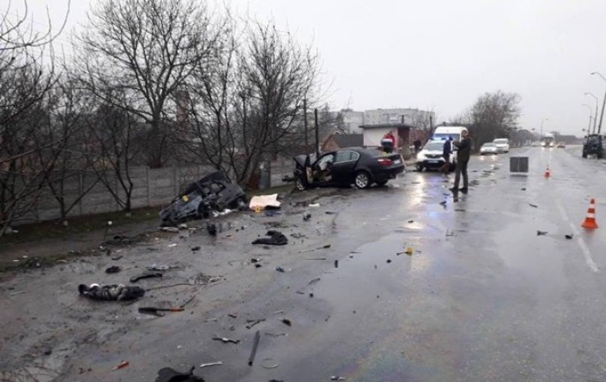 “BMW” “Daewoo” ilə toqquşdu: 4 nəfər dünyasını dəyişdi - FOTO