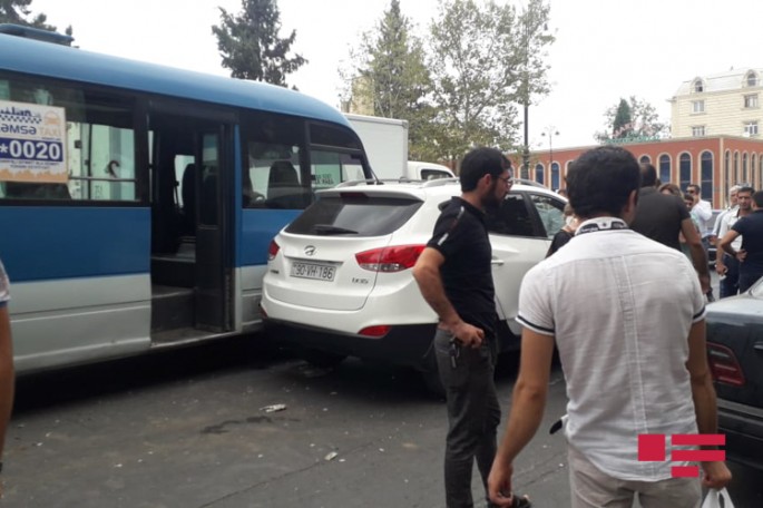 Gəncədə 5 avtomobil toqquşub - FOTO