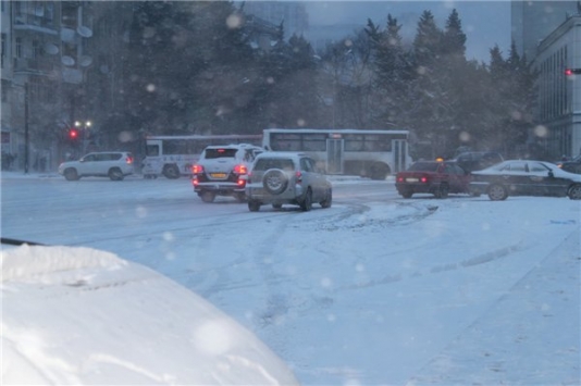 Bakıda “şousuz” qar və ya qarda qalanlar