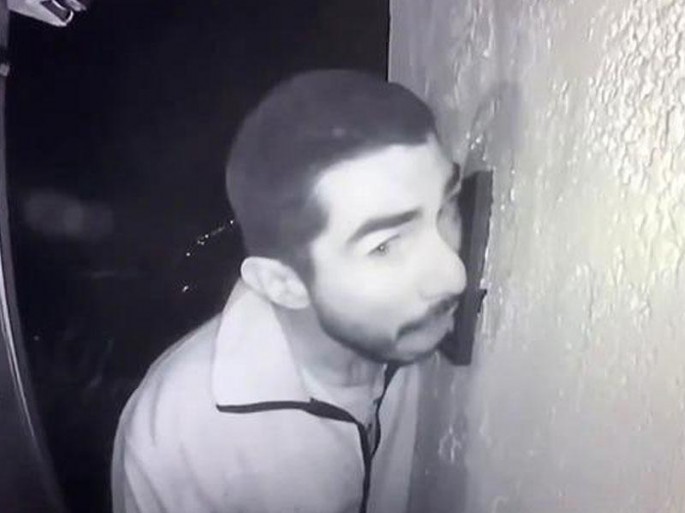 Polis hər yerdə qapı zəngini yalayan oğlanı axtarır - VİDEO