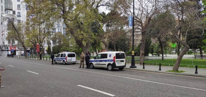 Bakıda polis karantinə görə tədbirlər həyata keçirir - FOTO
