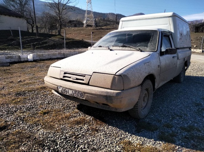 Buldozerin ehtiyat hissələrini metal qəbulu məntəqəsinə satdılar - FOTO