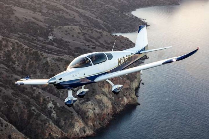 Təyyarə milli parka düşdü: 2 ölü