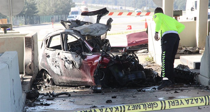 16 yaşlı gənc qaçırdığı avtomobili betona çırpdı: Hadisə yerində öldü - FOTO + VİDEO