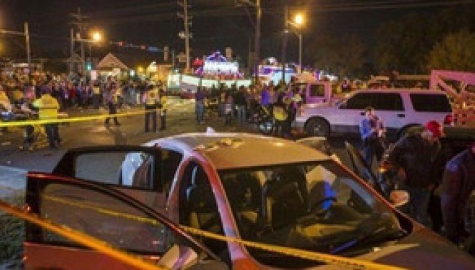 Sürücü avtomobili piyadaların üzərinə sürdü - Ölənlər var