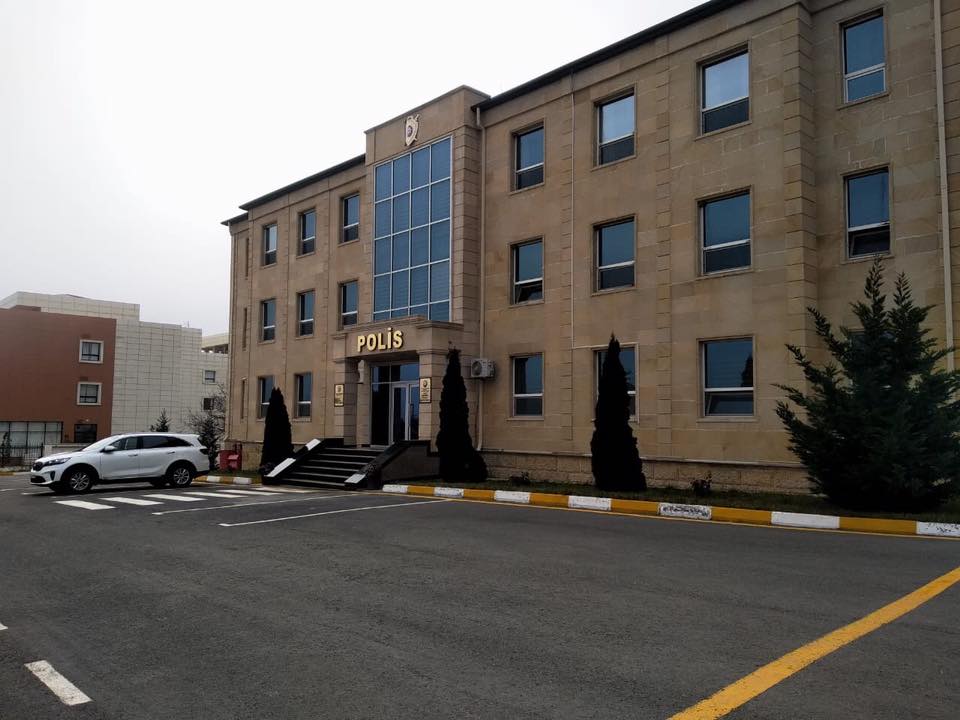 Dələduzluq yolu ilə pulu mənimsəyən şəxs saxlanılıb  - Xızıda   - FOTO