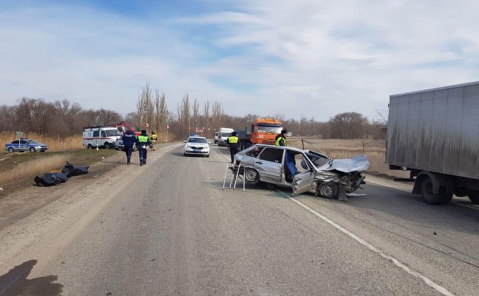 Rostovda 3 avtomobil toqquşdu: 3 ölü, 1 yaralı - FOTO