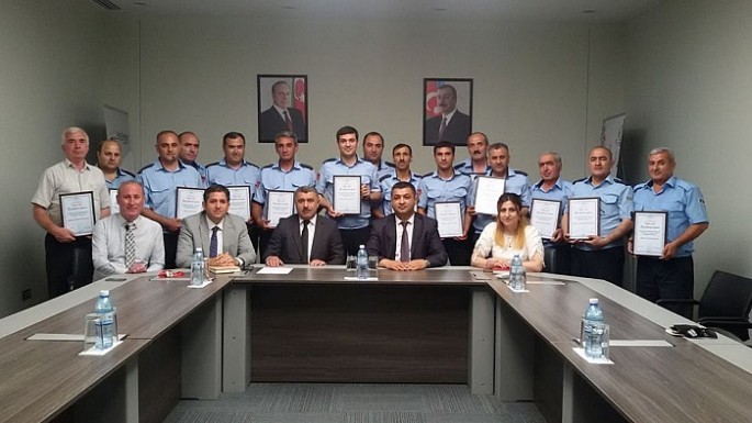 Qaydanı pozmayan nümunəvi avtobus sürücüləri mükafatlandırıldı - FOTO