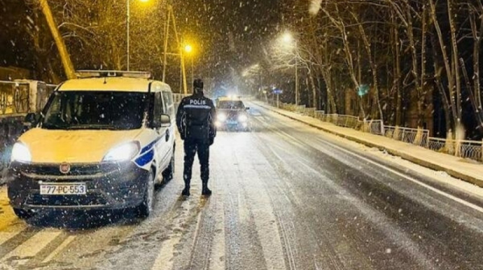 DYP-dən əlverişsiz hava şəraiti ilə bağlı sürücülərə ÇAĞIRIŞ: Bu qaydalara riayət edin! 