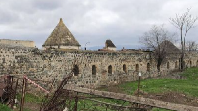 Ağdamda qolları məftillə bağlı 2 skelet tapıldı  - VİDEO