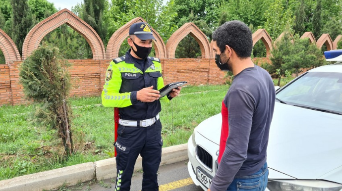 Samuxda yol polisi  qaydaları pozan 15 nəfər barəsində tədbir görüb  - FOTO