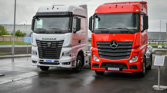 "Mercedes" "KAMAZ"dakı payını satıb 