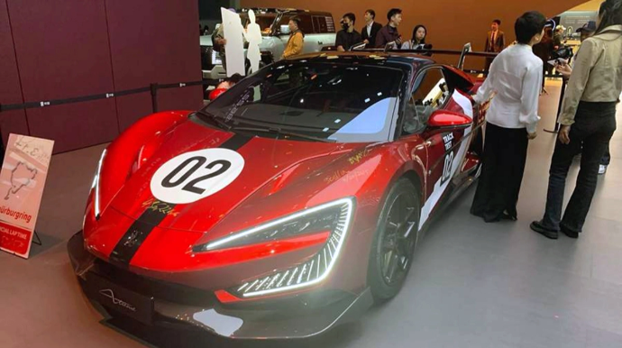 В Китае представили самый быстрый автомобиль в мире - ФОТО