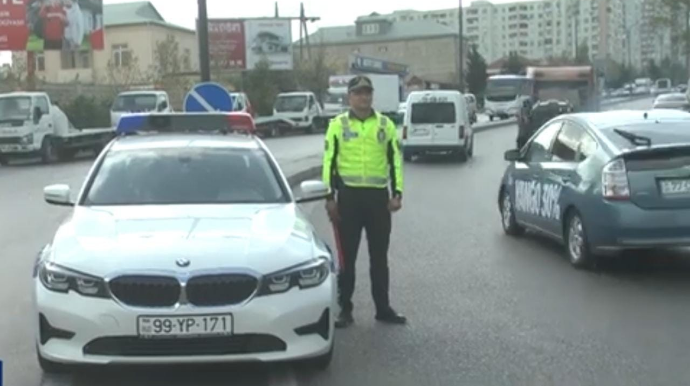 Yol polisləri Xırdalanda yaranan tıxaca görə reyd keçirib  - VİDEO