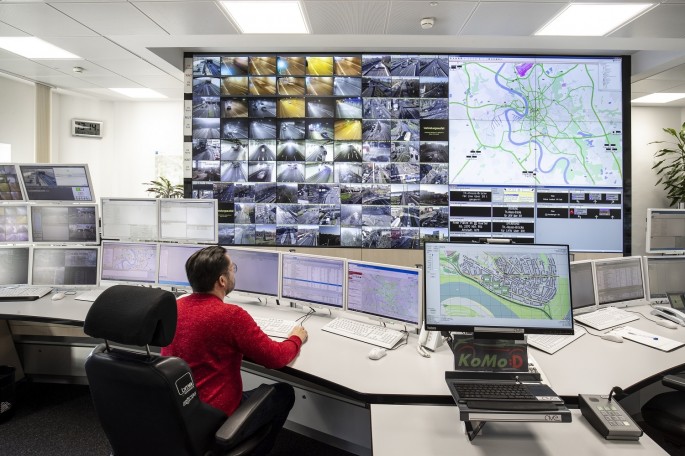 Audi avtomobilləri svetoforların siqnallarını əvvəlcədən bilərək daha effektiv hərəkət edir! - FOTO