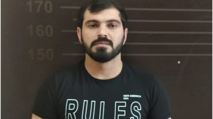 Beyləqan sakinində "Kalaşnikov" aşkarlanıb  - FOTO