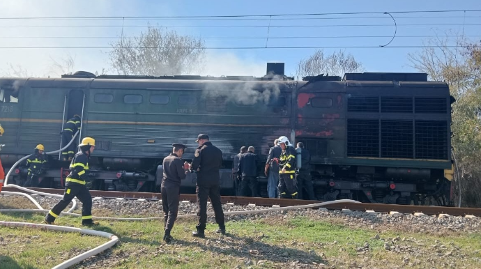 Samuxda teplovoz yandı 