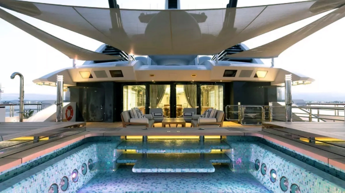 Dünyanın ən bahalı yaxtası hərraca çıxarıldı - FOTO