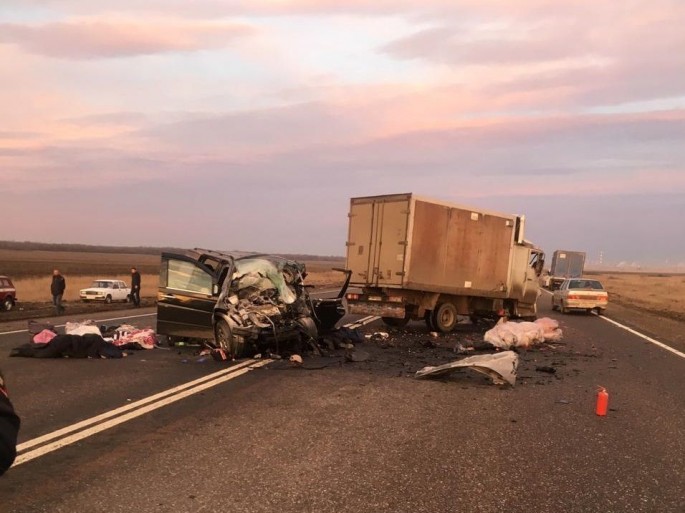 Mikroavtobus qəzasında ölən azərbaycanlıların kimliyi məlum olub - SİYAHI