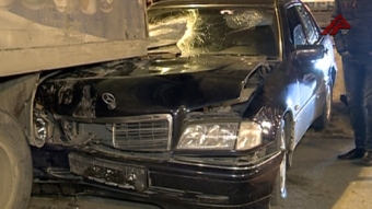 “Mercedes” yük maşınına çırpıldı - FOTO