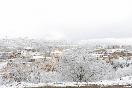 Qar səbəbi ilə Lənkəran-Lerik yolunda nəqliyyatın hərəkəti çətinləşib - FOTO