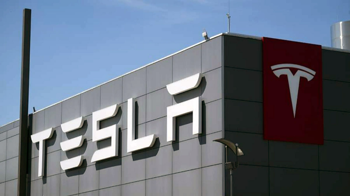 Маск предупредил о трудных временах для Tesla 