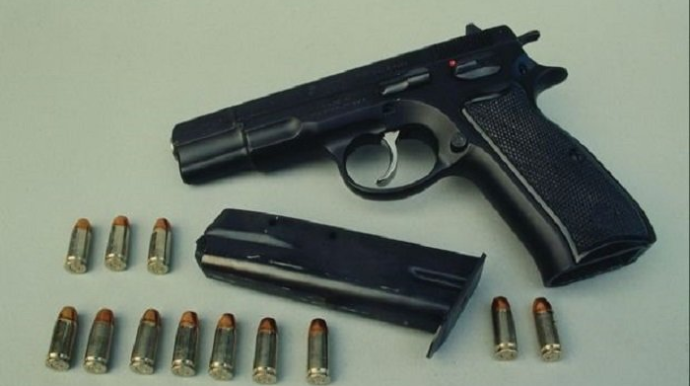 Bakı sakinindən tapança götürülüb