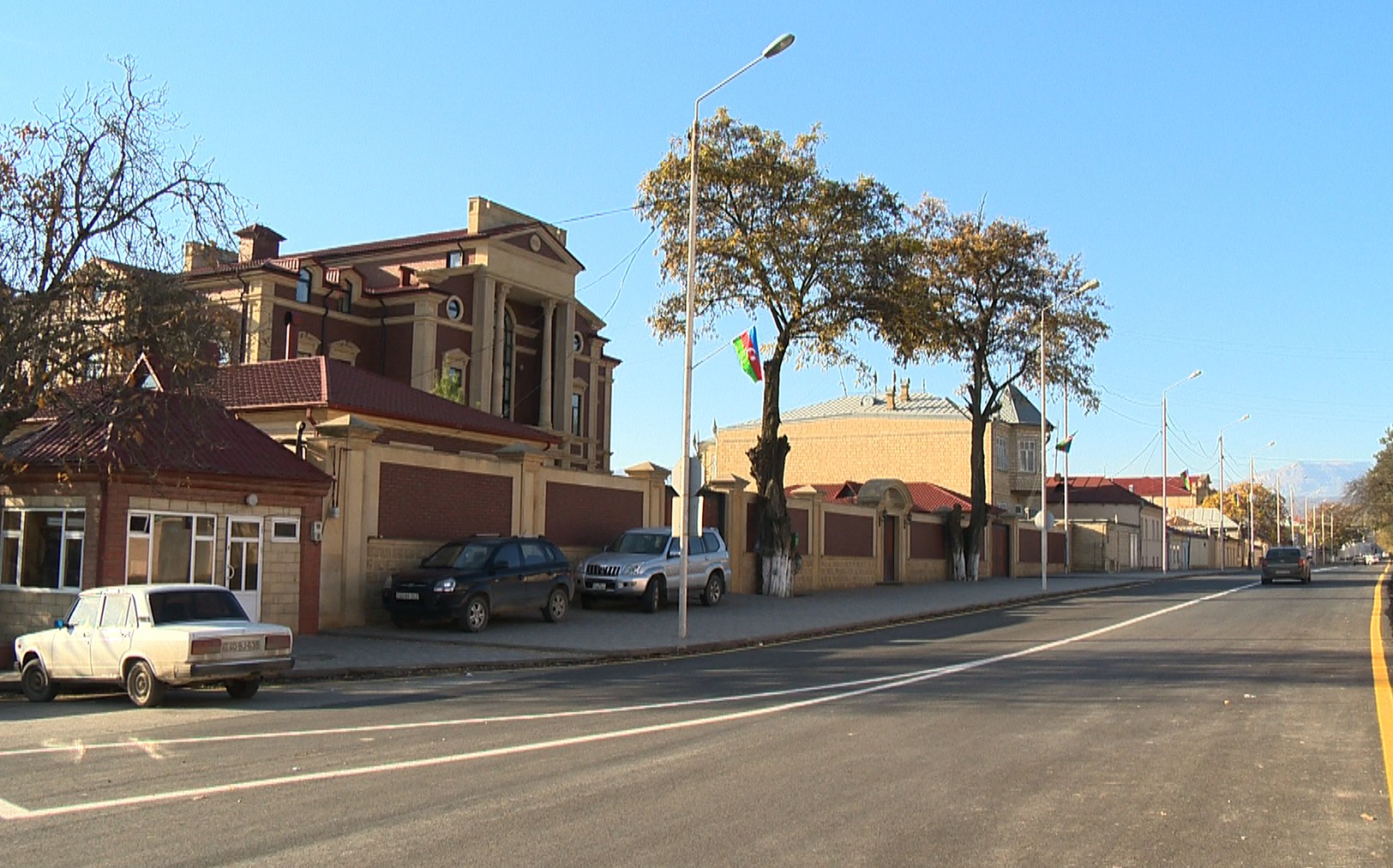 Fətəli Xan küçəsində əsaslı şəkildə təmir işləri aparılıb - VİDEO