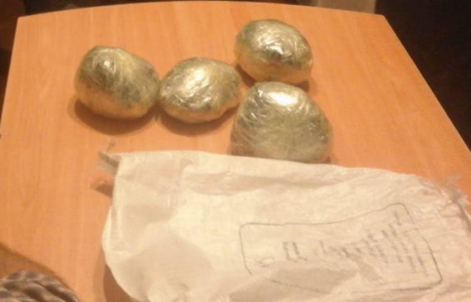Zirzəmidən 5 kiloqramdan artıq narkotik aşkarlandı - FOTO
