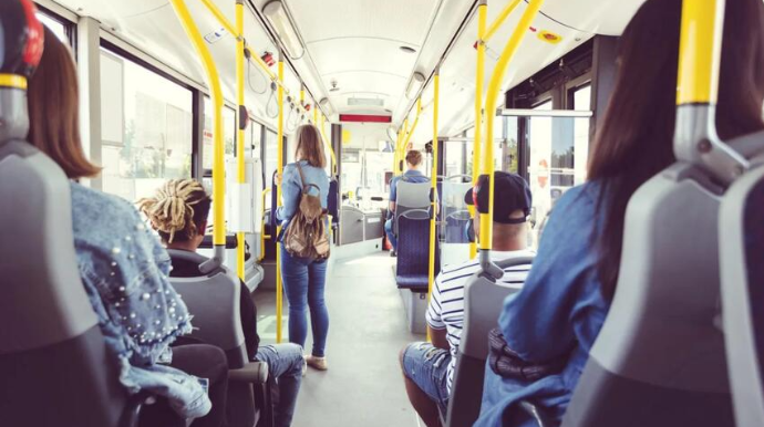 Avtobusdan istifadə edənlərin sayı artdı