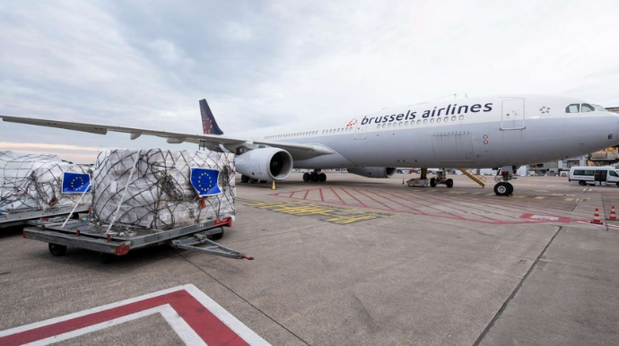 Bakıya uçmalı olan təyyarə texniki problemlə  üzləşib