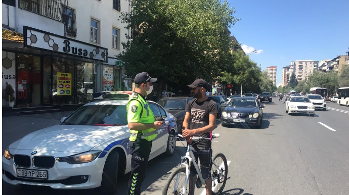 Polis Bakıda küçələrə nəzarəti gücləndirdi - FOTO