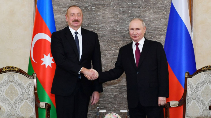 İlham Əliyev Putini təbrik etdi