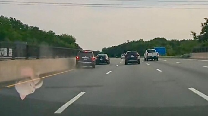 Qayda pozan sürücü həmkarını görün necə qəzaya saldı  - VİDEO