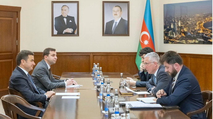 AZAL ilə Böyük Britaniya arasında səmərəli əməkdaşlıq müzakirə edilib