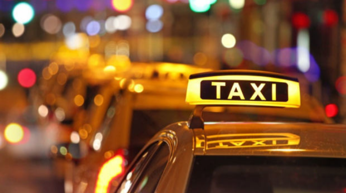 В Баку задержана женщина, шантажировавшая водителя такси