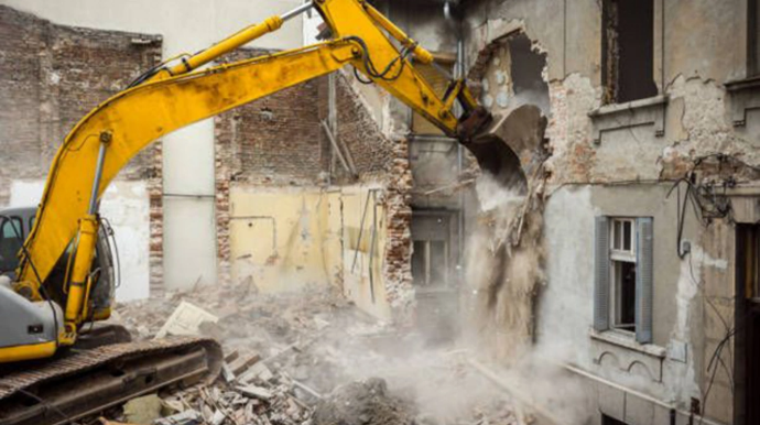 Cəfər Cabbarlı küçəsində daha bir bina SÖKÜLƏCƏK : Goranboyda bəzi sakinlər mənzillərindən KÖÇÜRÜLƏCƏKLƏR